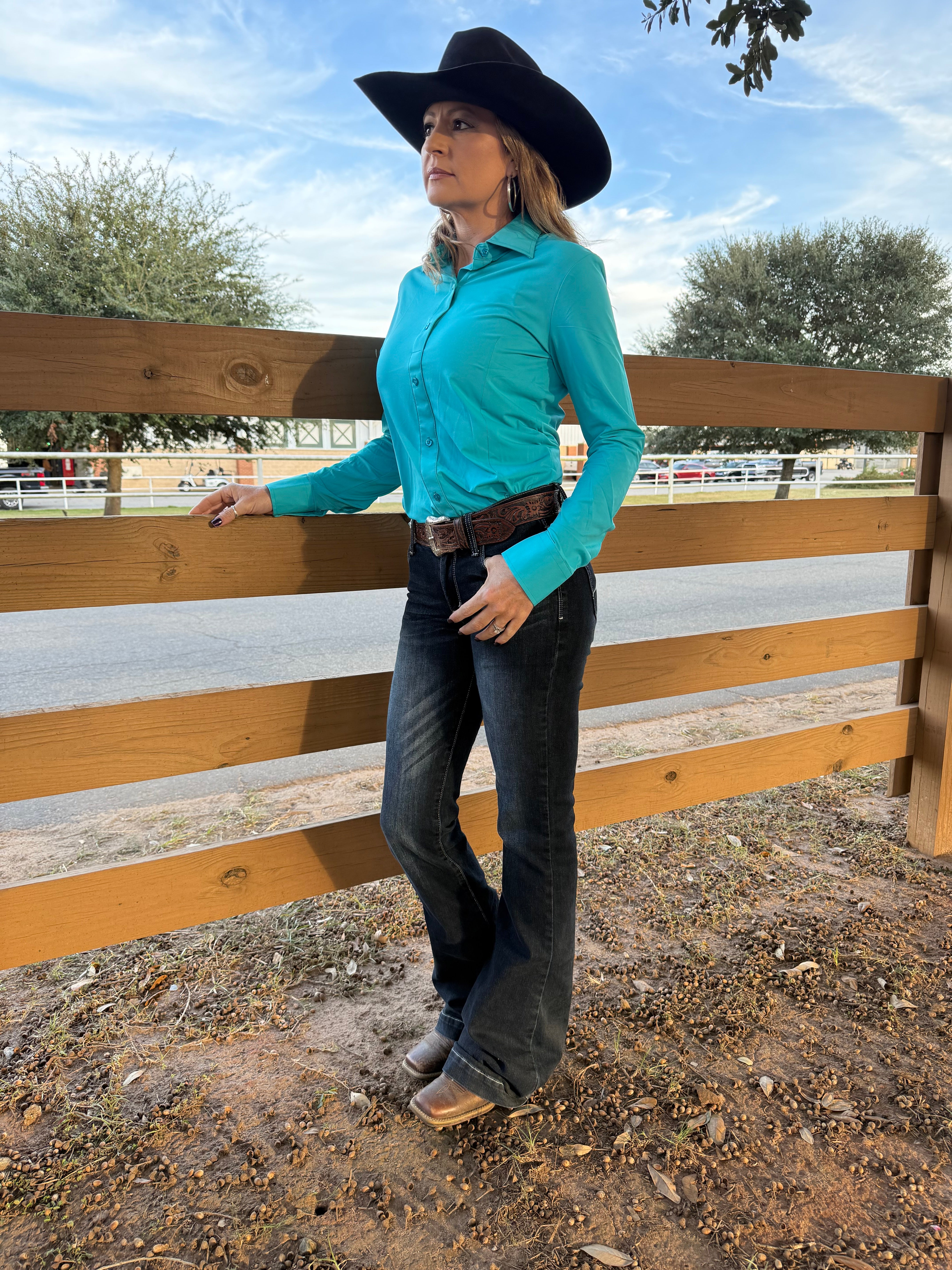 Ocean Blue Cooling Material Pullover