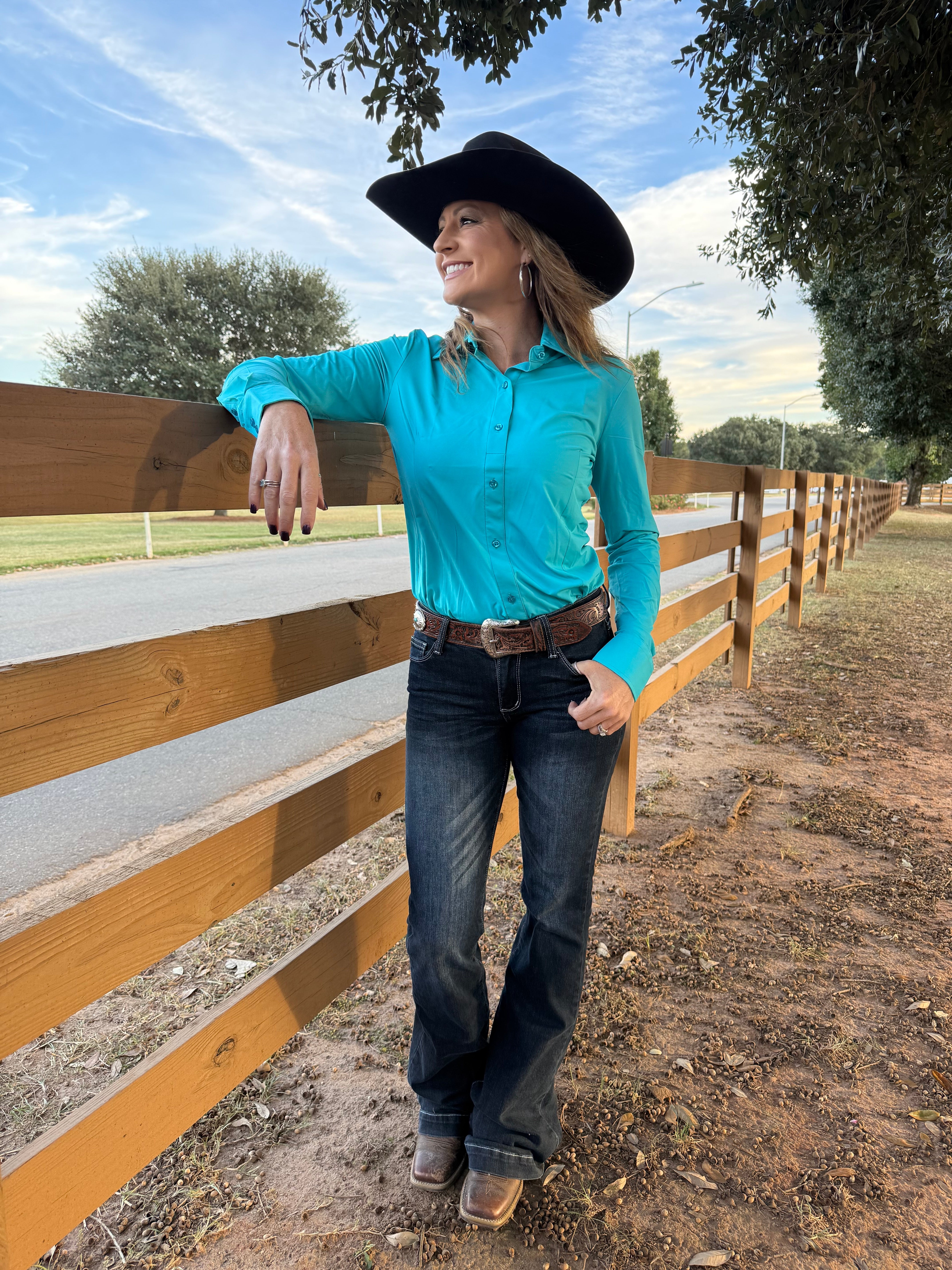 Ocean Blue Cooling Material Pullover